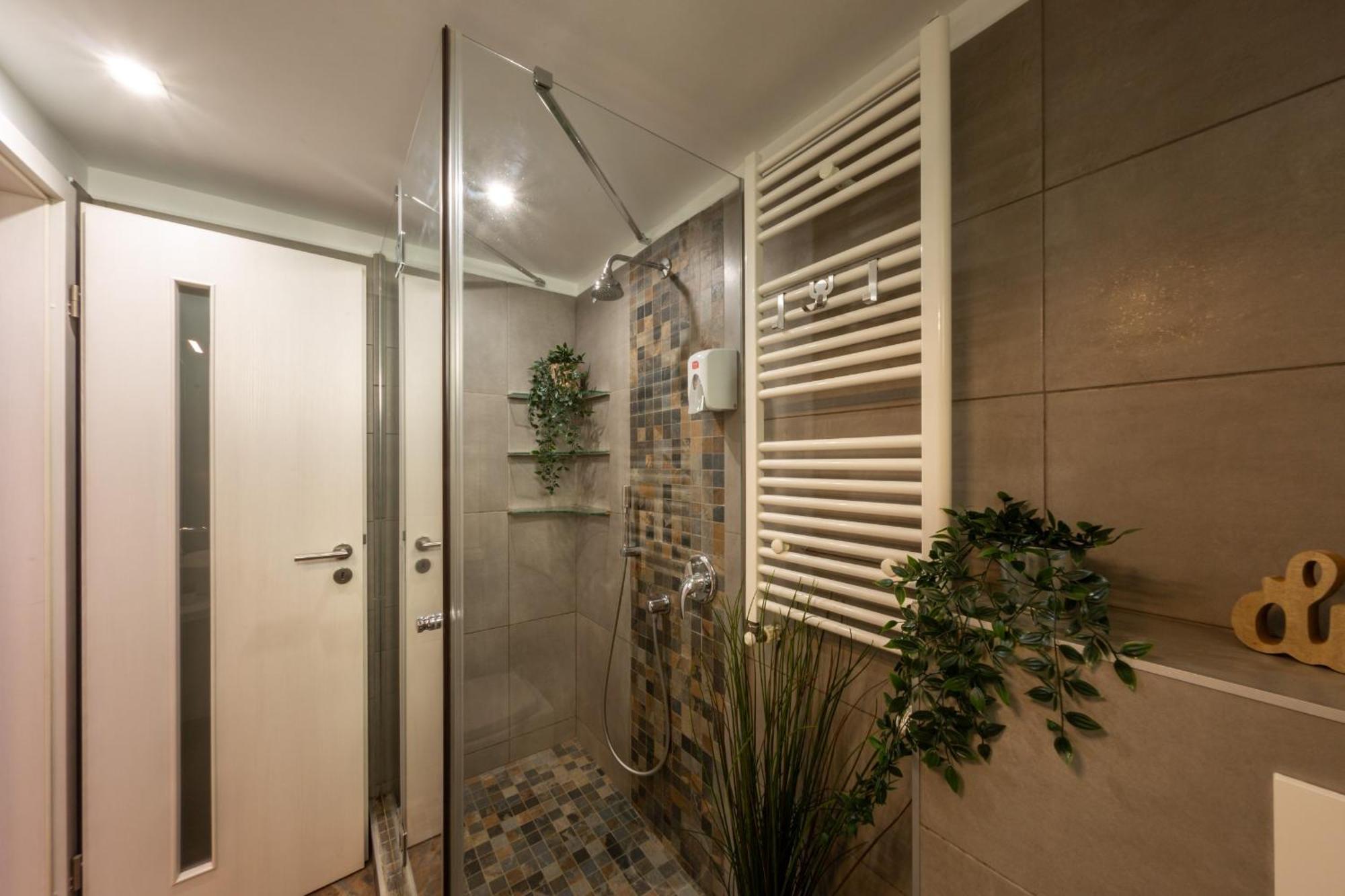 Modern 1Br Apt In The Old Town: The Perfect Choice Bucureşti Eksteriør bilde